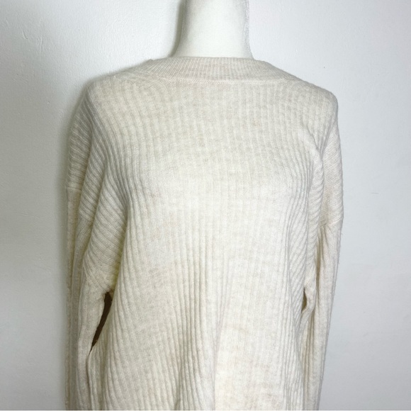 NWT H&M Crewneck Pullover Ribbed Sweater Cream Ivory Size Small - Picture 4 of 14